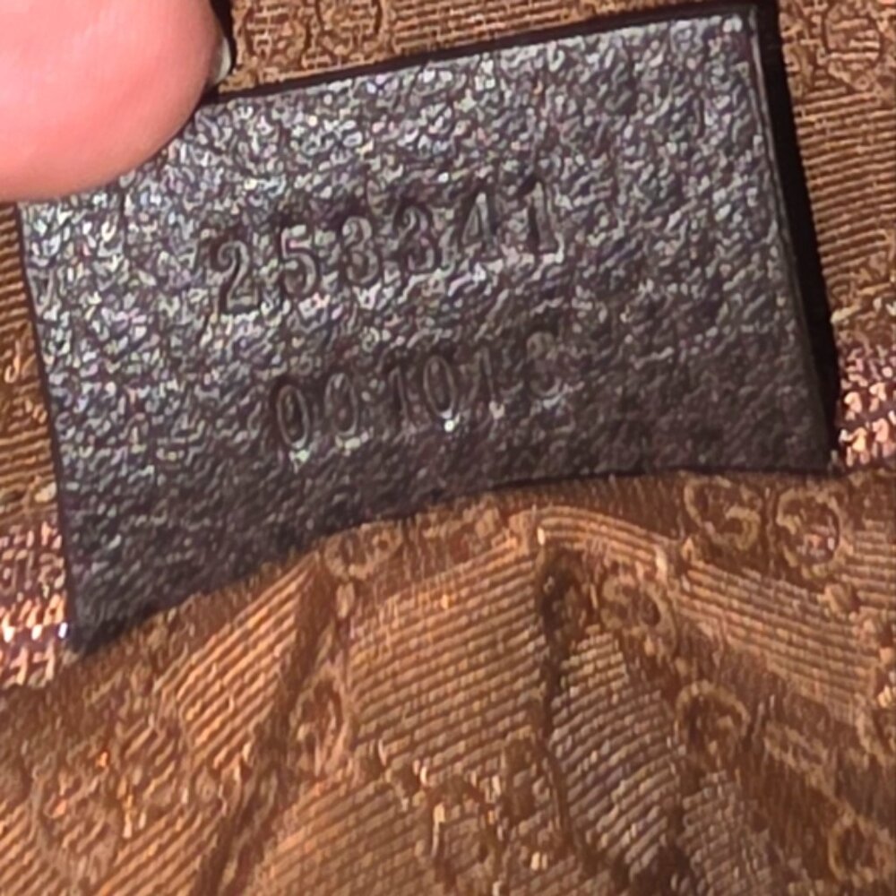 Gucci Interlocking GG Monogram Royal Reins Bag - Picture 15 of 16